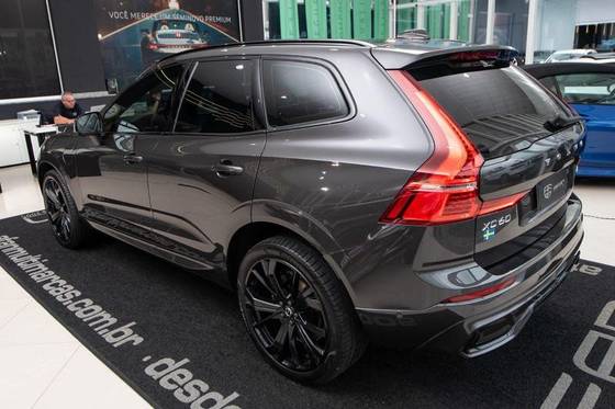 VOLVO XC60 2.0 T8 RECHARGE ULTIMATE DARK AWD GEARTRONIC VOLVO XC60 2.0 T8 RECHARGE ULTIMATE DARK AWD GEARTRONIC